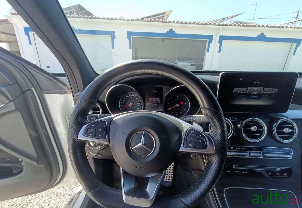 2017' Mercedes-Benz GLC 250 photo #6