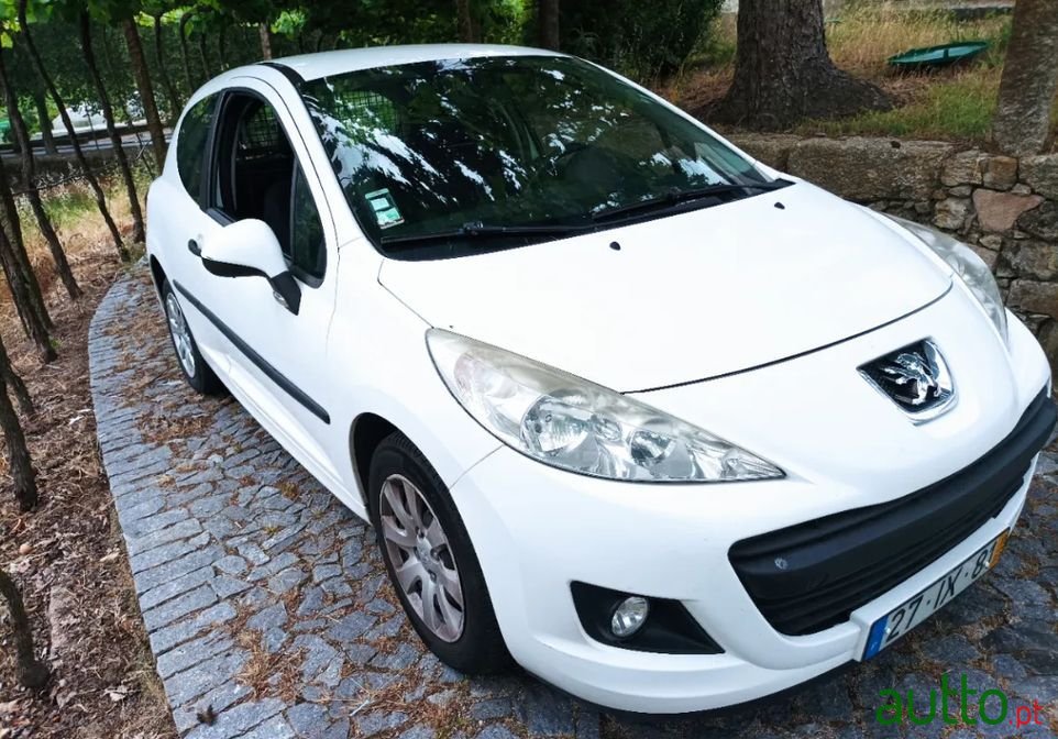 2010' Peugeot 207 photo #1
