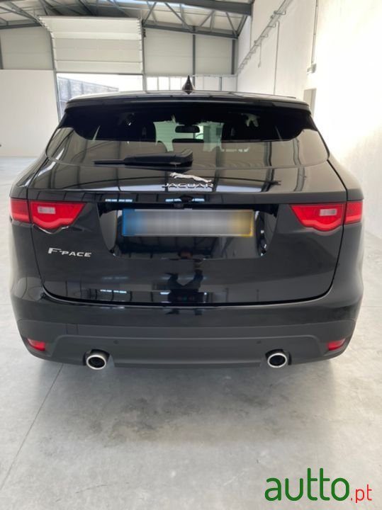 2016' Jaguar F-Pace photo #4