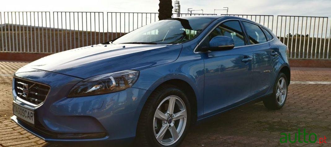 2016' Volvo V40 D2 2.0 Summun photo #1