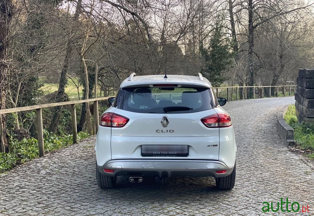 2018' Renault Clio Sport Tourer photo #6