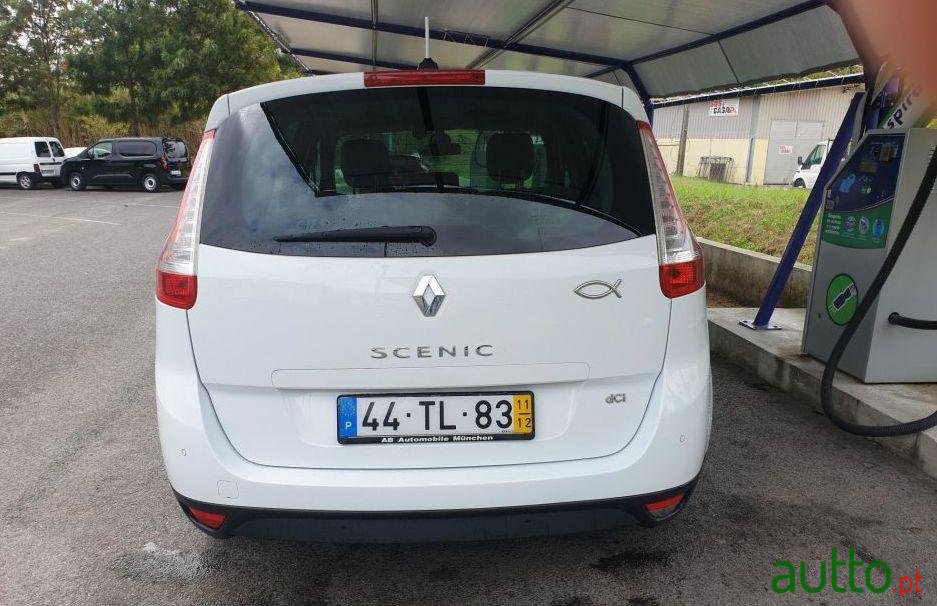 2011' Renault Grand Scenic photo #3