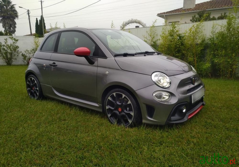 2018' Fiat 595 Abarth photo #2