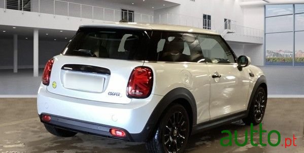 2024' MINI Cooper Se 3 Portas photo #4
