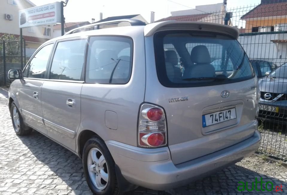 2008' Hyundai Trajet photo #1