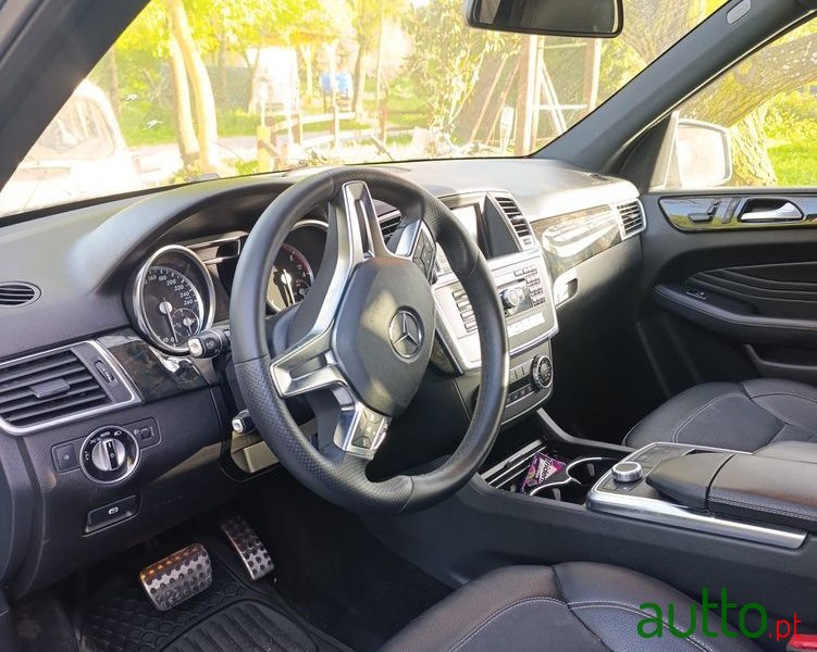 2014' Mercedes-Benz Classe M Bluetec photo #4