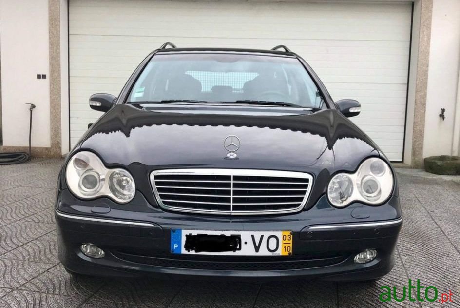 2003' Mercedes-Benz C-270 Avantgarde photo #4