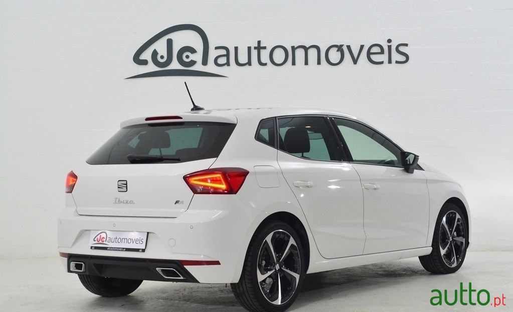 2021' SEAT Ibiza photo #2