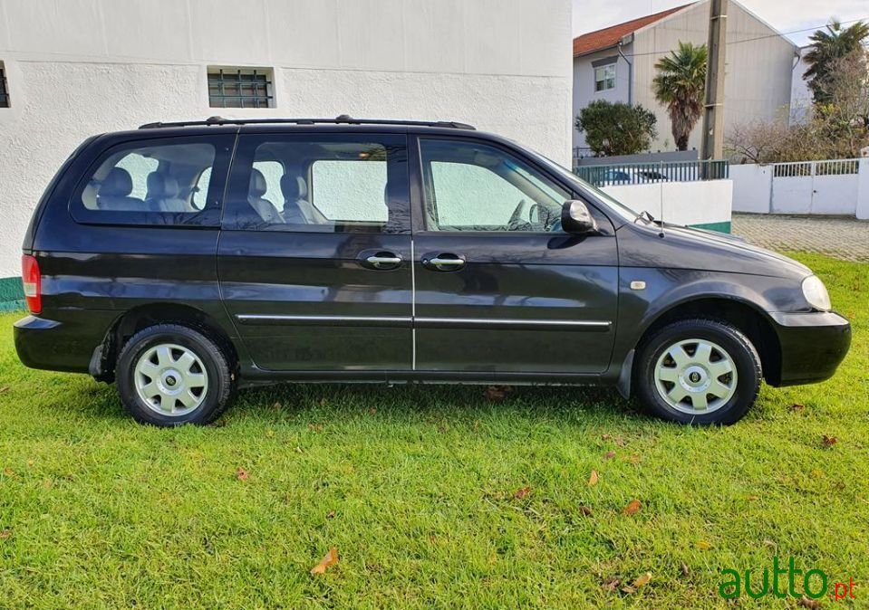 2003' Kia Carnival photo #4