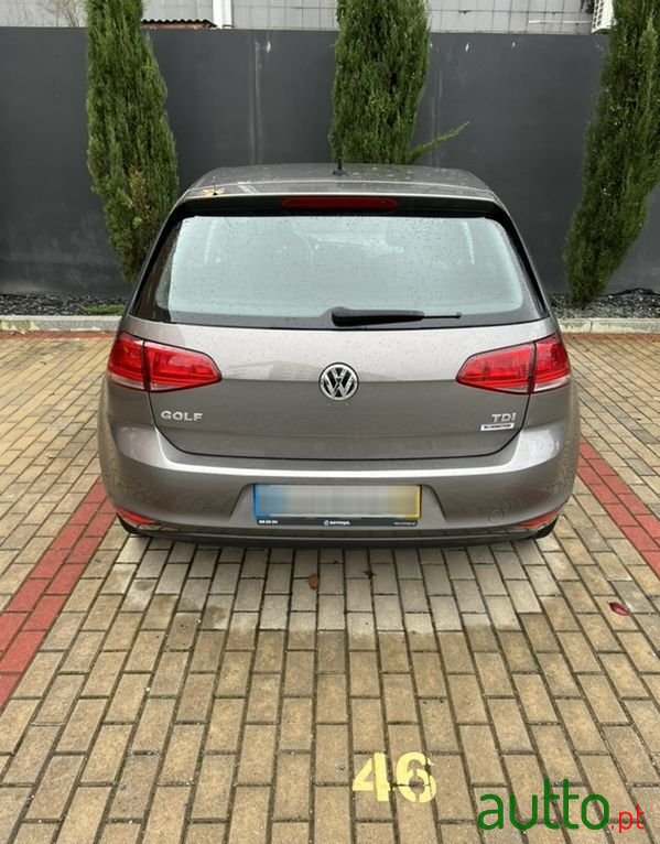 2017' Volkswagen Golf photo #1