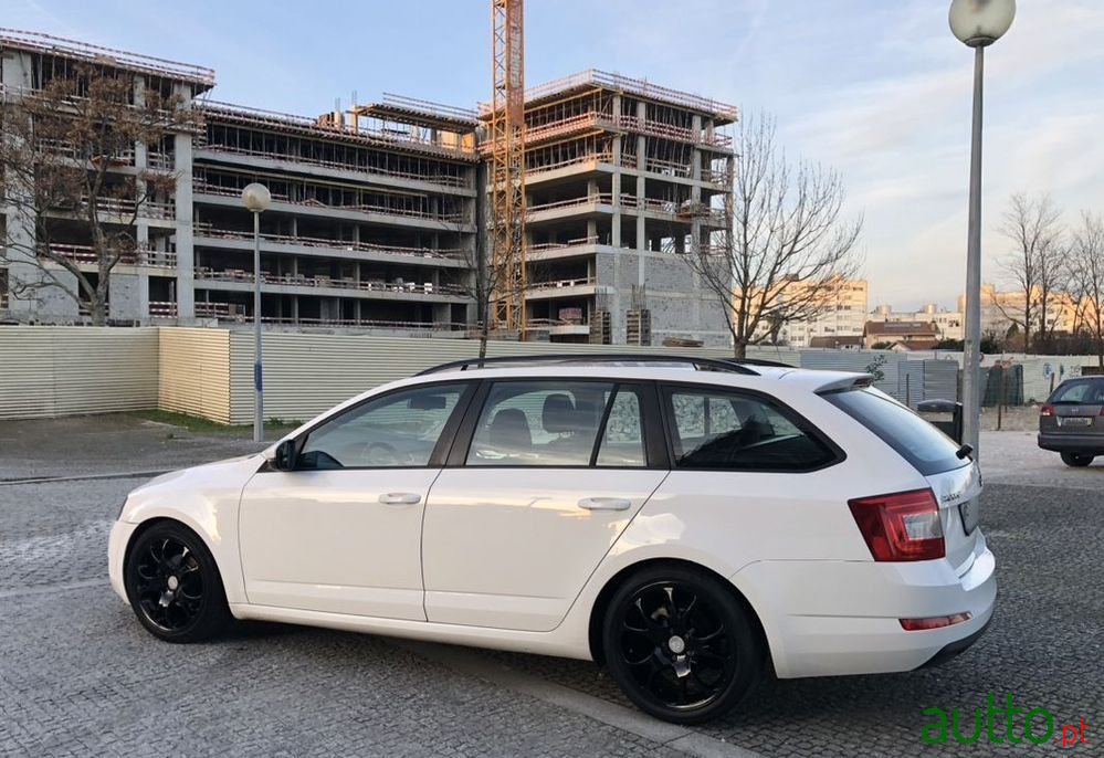 2015' Skoda Octavia Break photo #3