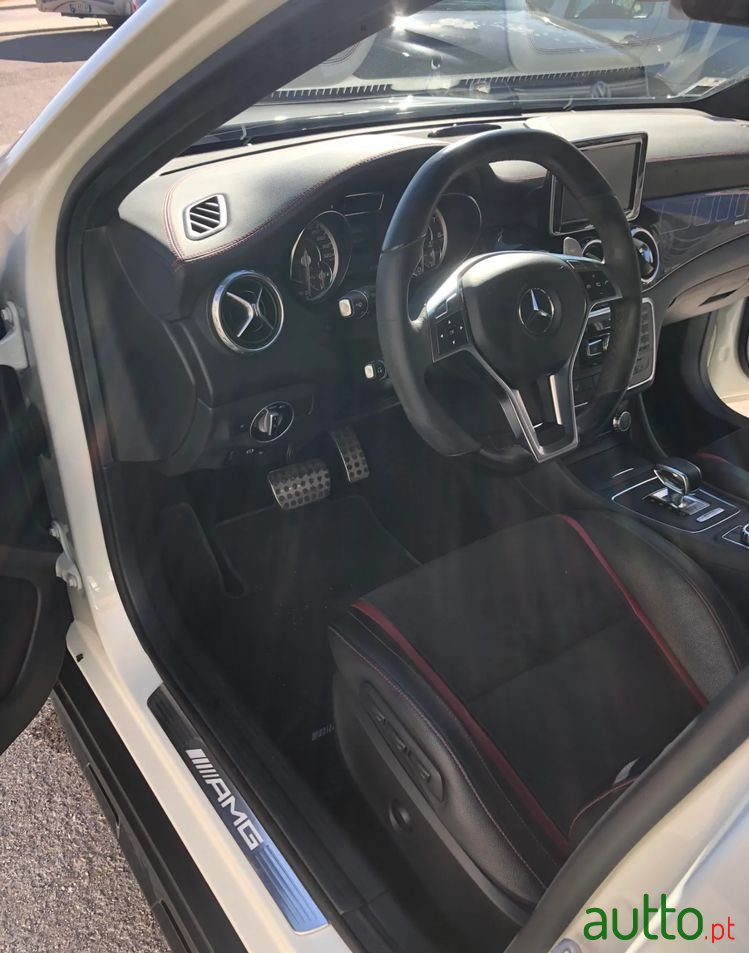 2014' Mercedes-Benz GLA 45 AMG photo #5