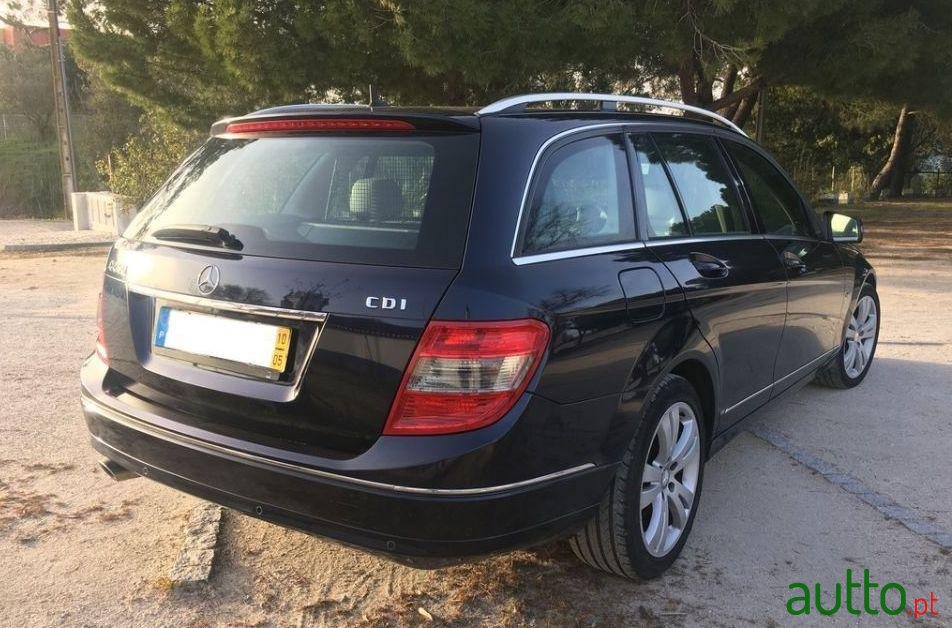 2010' Mercedes-Benz C-250 photo #5