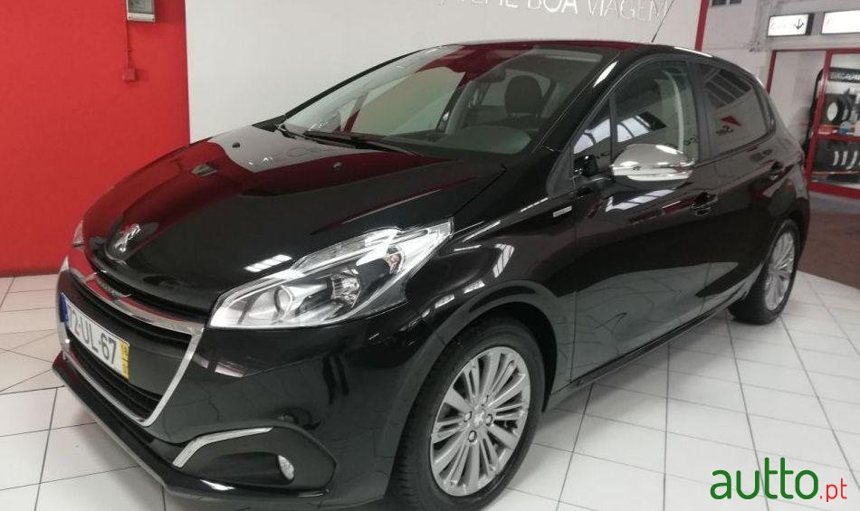 2018' Peugeot 208 photo #2