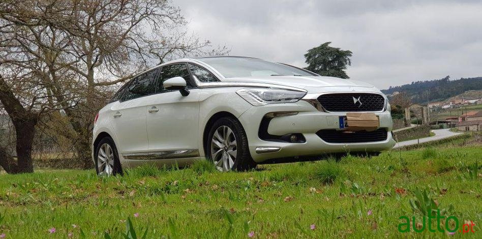 2014' Citroen DS5 photo #4
