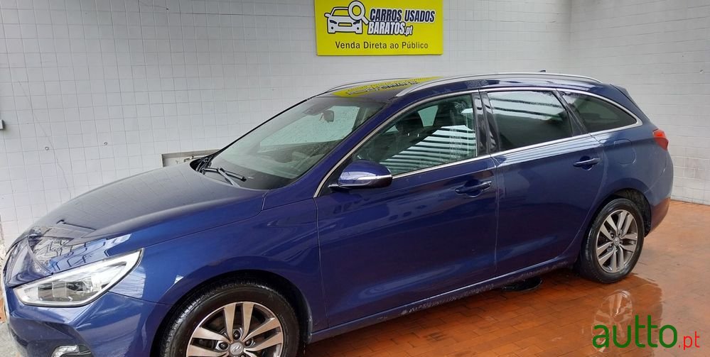 2019' Hyundai i30 Sw photo #2