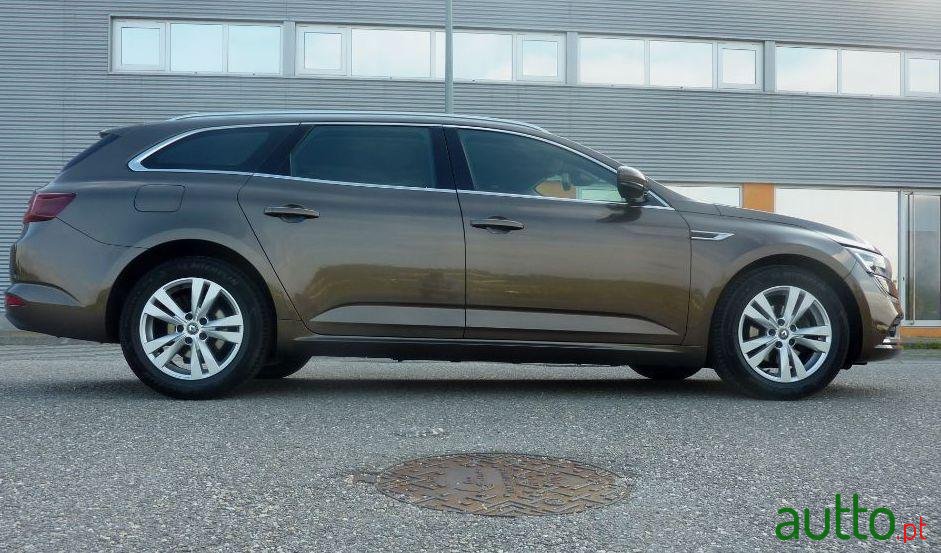 2016' Renault Talisman Sport Tourer photo #2