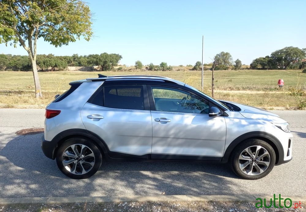 2019' Kia Stonic photo #6