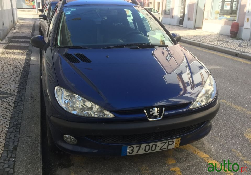 2005' Peugeot 206 Sw photo #1