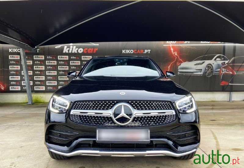 2022' Mercedes-Benz GLC 300 photo #2