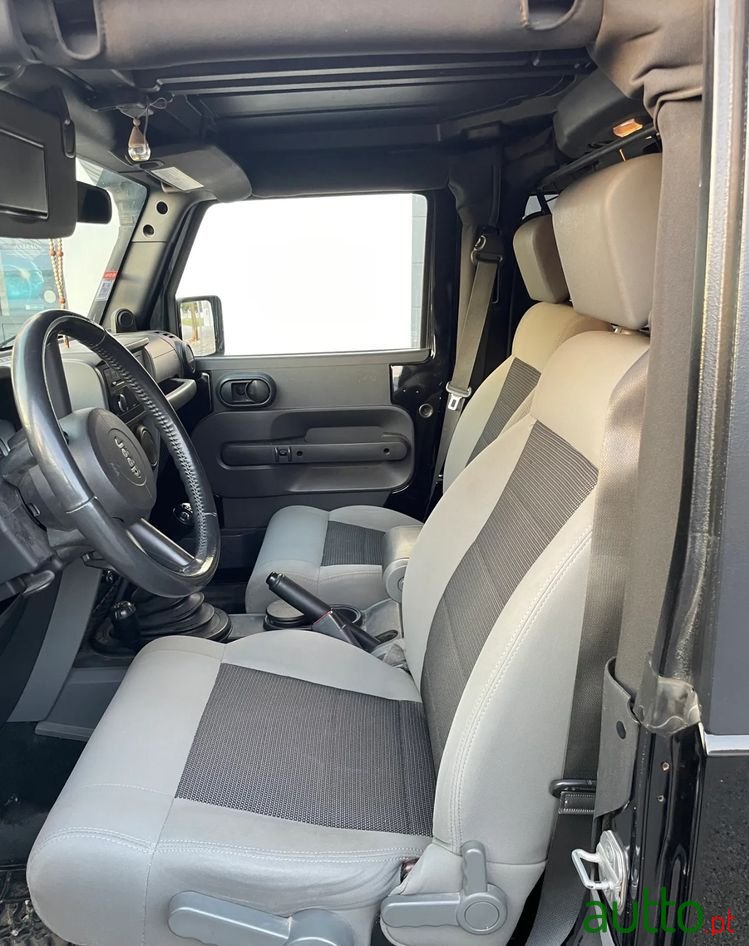 2011' Jeep Wrangler 2.8 Crd Mtx Sport photo #5