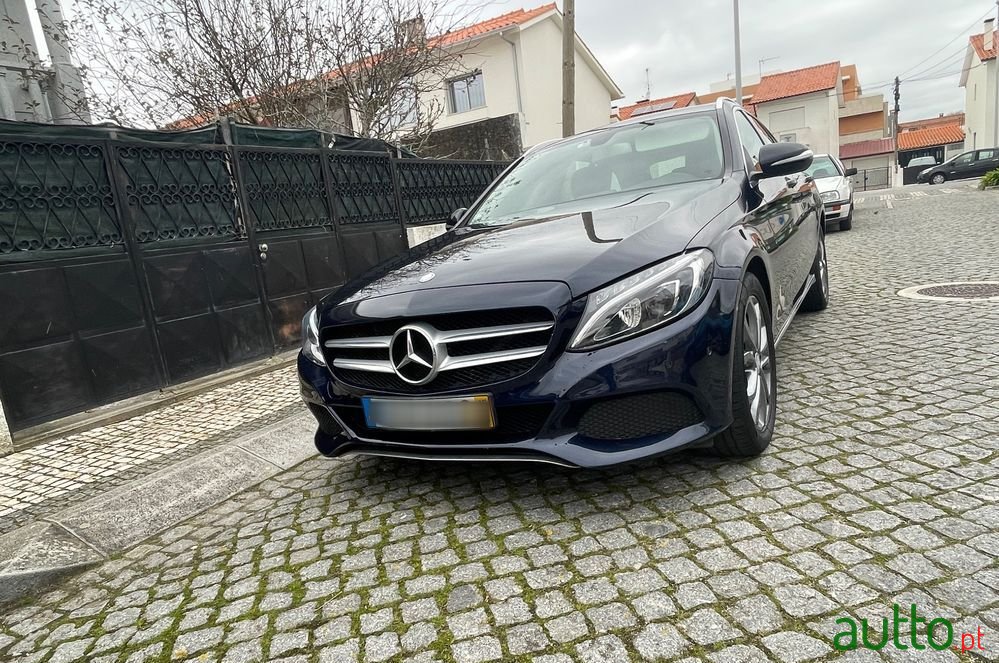 2015' Mercedes-Benz C 200 photo #1