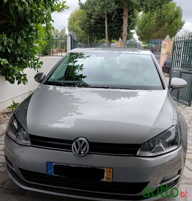 2016' Volkswagen Golf photo #1