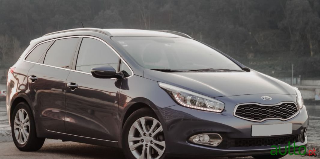 2012' Kia Ceed Sw photo #1