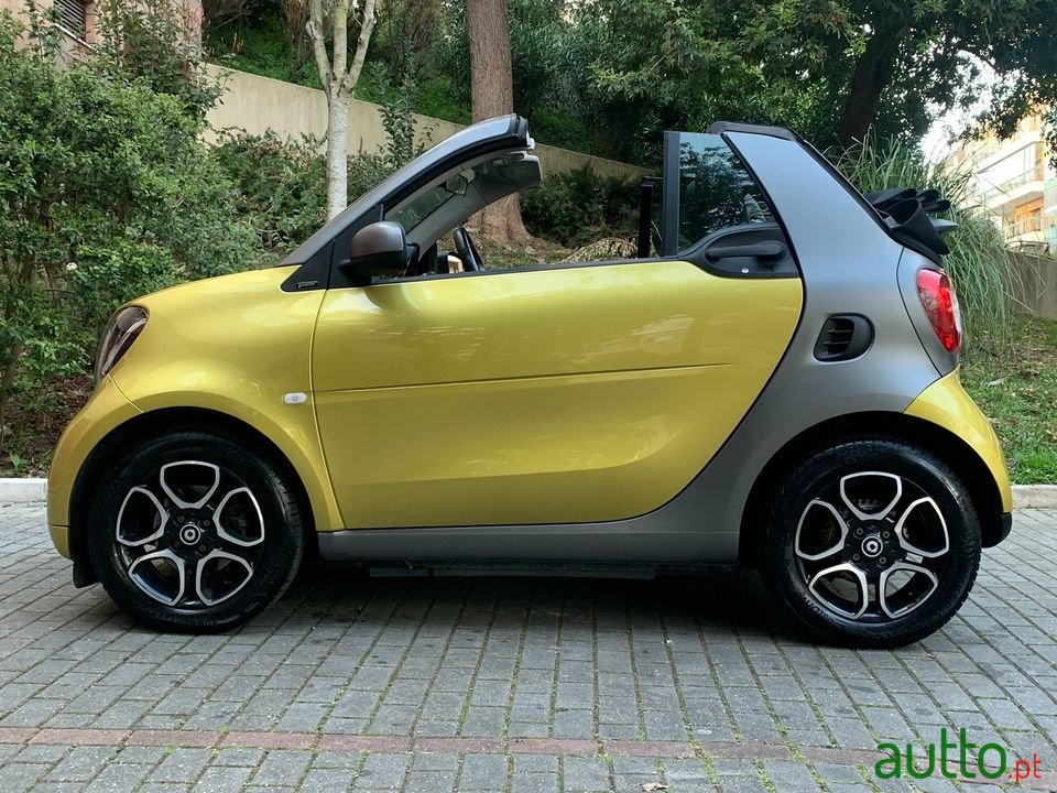 2017' Smart Fortwo photo #2