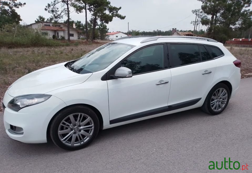 2011' Renault Megane Break for sale. Marinha Grande, Portugal