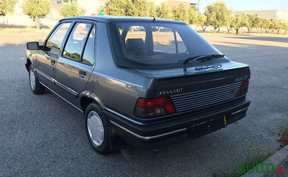 1992' Peugeot 309 photo #2
