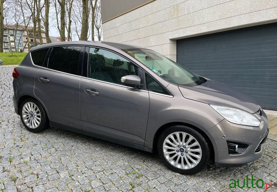 2012' Ford C-MAX photo #1