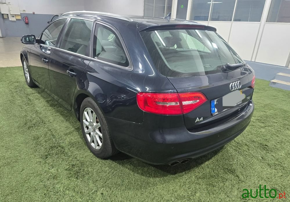 2013' Audi A4 Avant photo #6