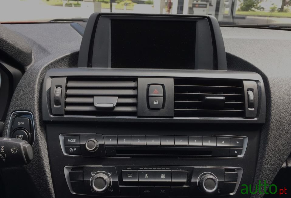 2013' BMW 114 photo #6