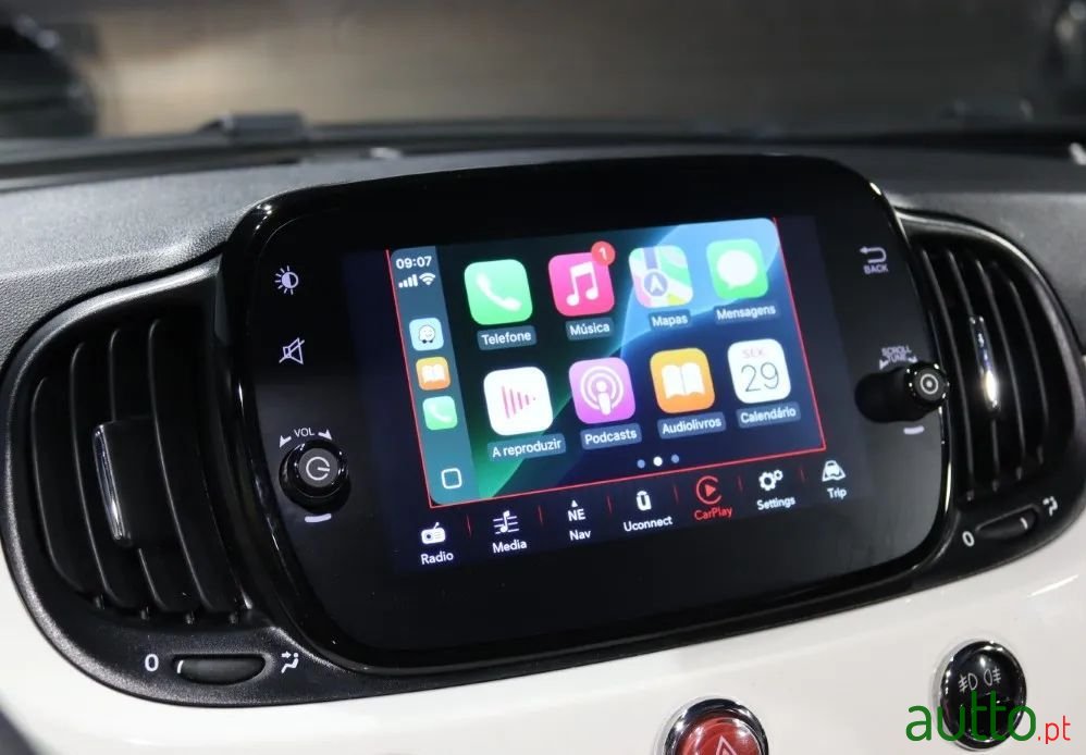 2023' Fiat 500C 1.0 Hybrid Lounge photo #6