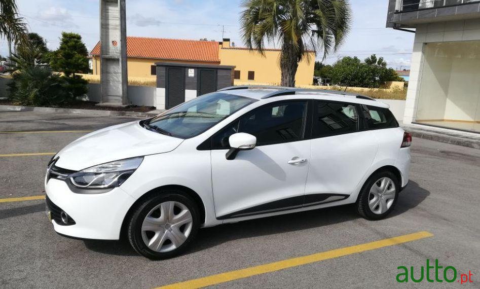 2016' Renault Clio Sport Tourer photo #1