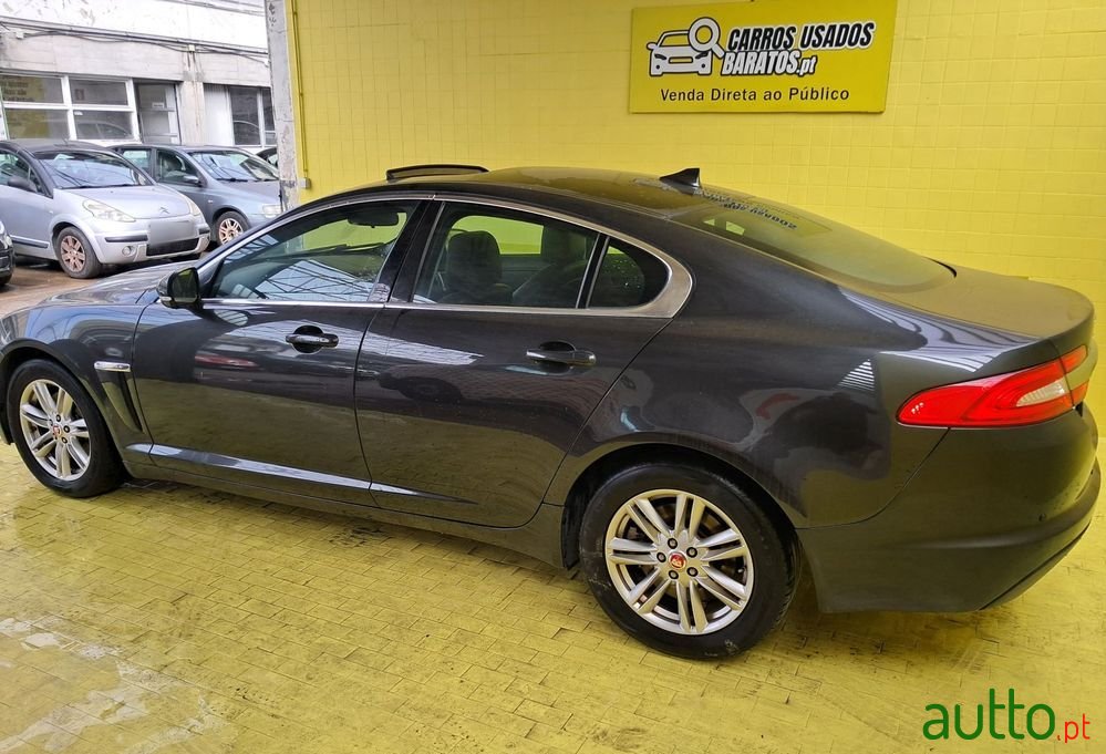 2015' Jaguar XF 2.2 D Luxury photo #4