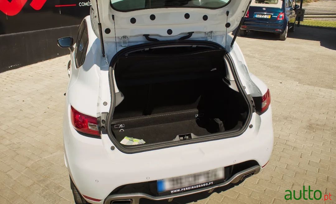 2014' Renault Clio photo #6