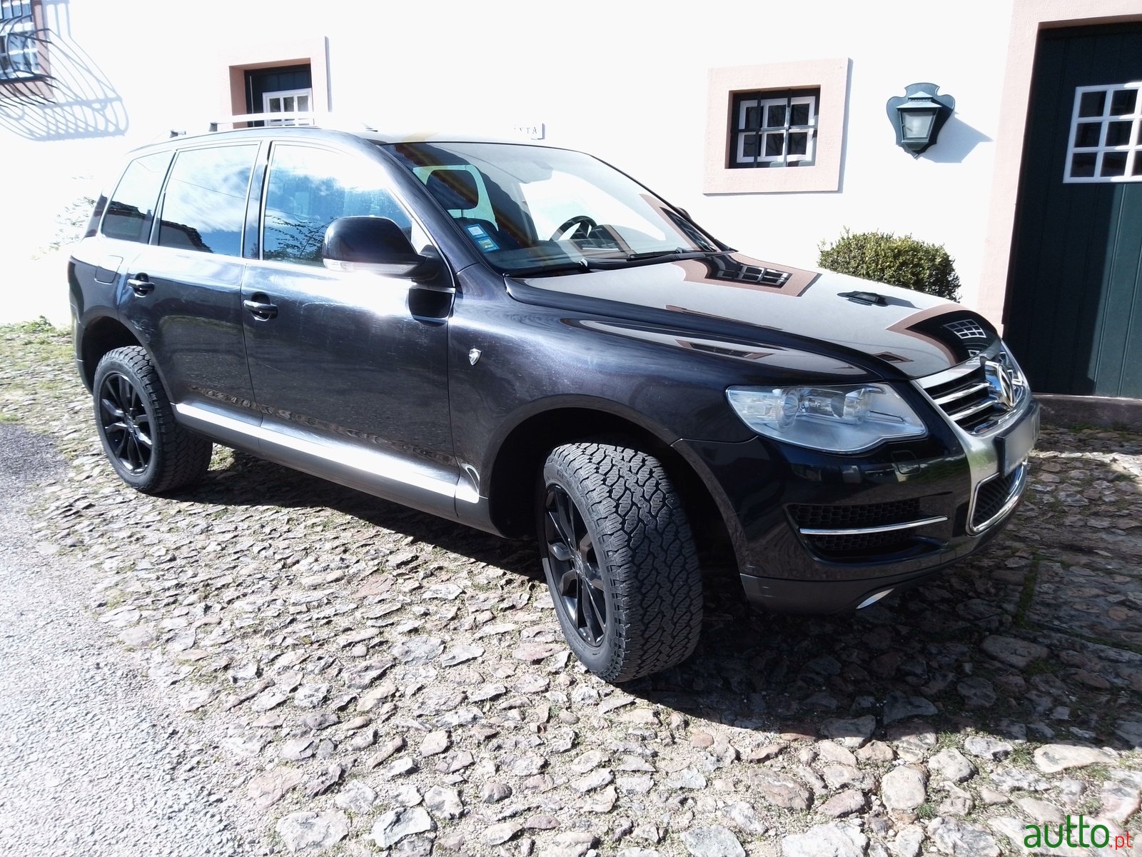 2007' Volkswagen Touareg Car with Android and Carplay photo #1