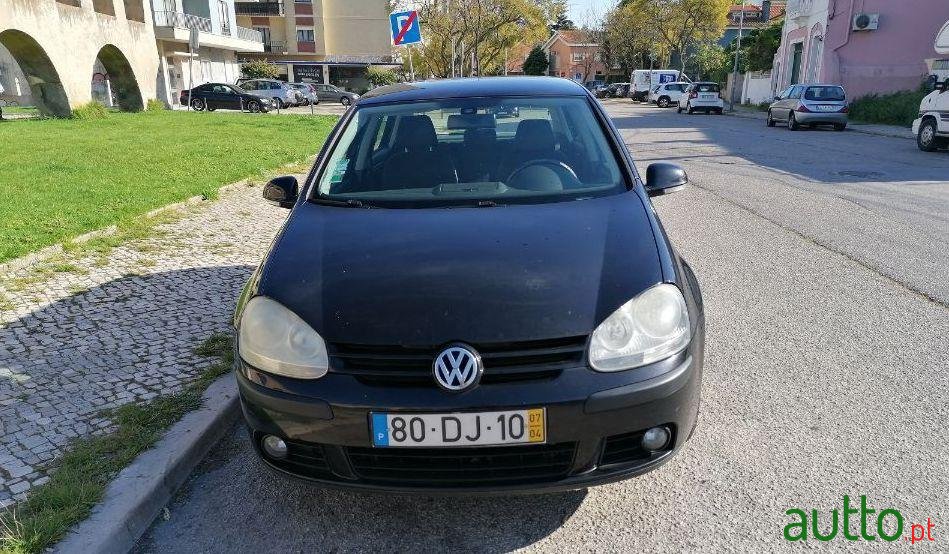 2007' Volkswagen Golf photo #2