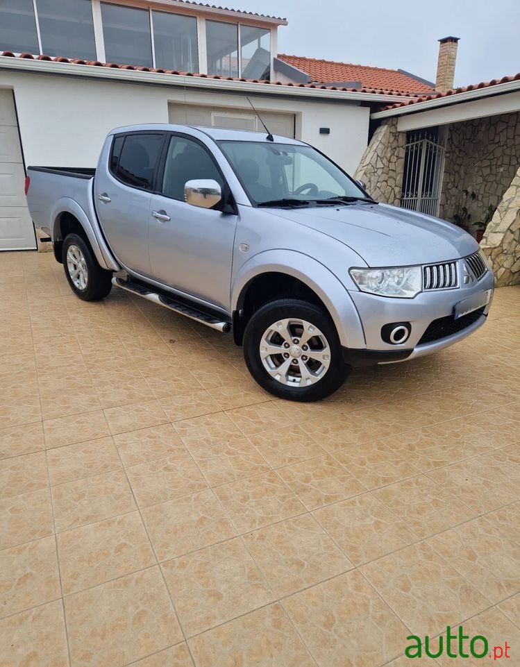 2011' Mitsubishi L200 photo #4