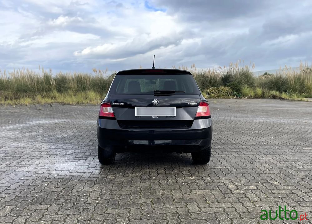 2015' Skoda Fabia 1.4 Tdi Style photo #4