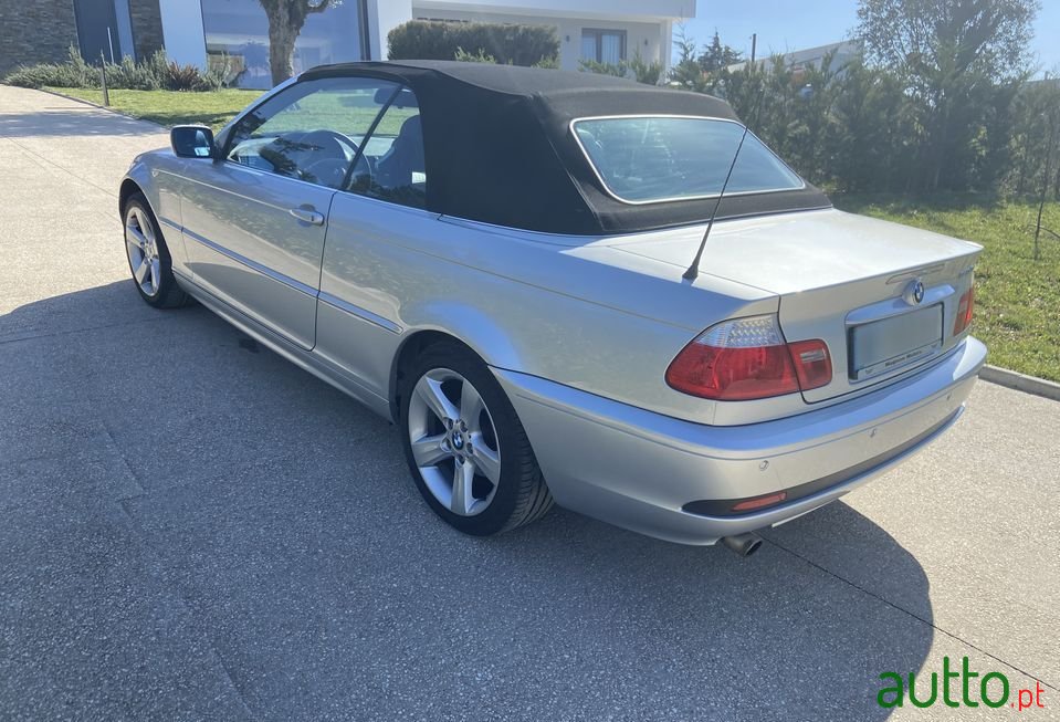 2006' BMW 318 photo #4