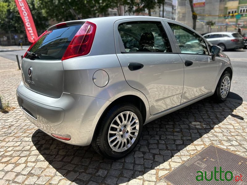 2016' Fiat Punto photo #3