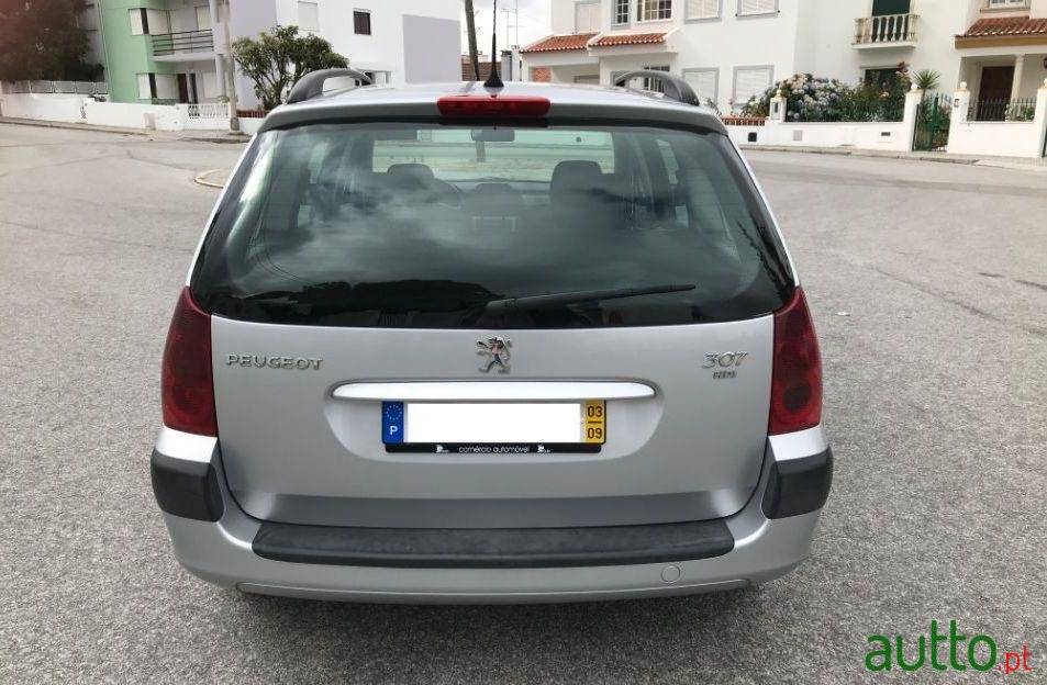 2003' Peugeot 307 Sw photo #2
