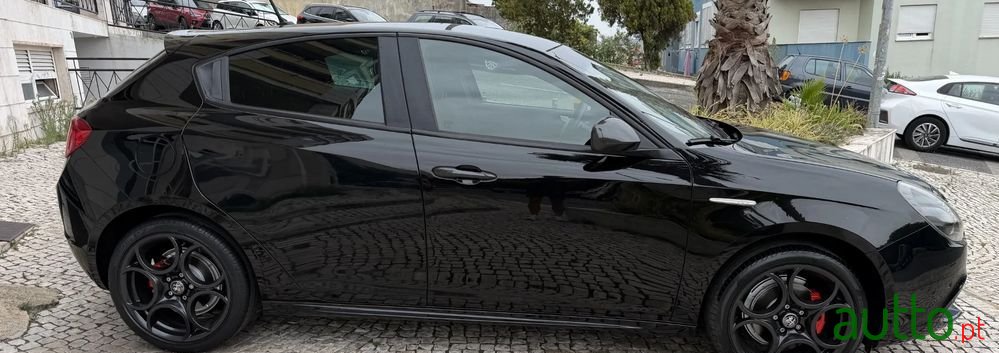 2020' Alfa Romeo Giulietta photo #6