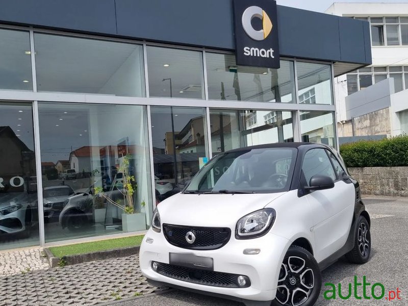 2020' Smart Fortwo Electric Drive Passion photo #1