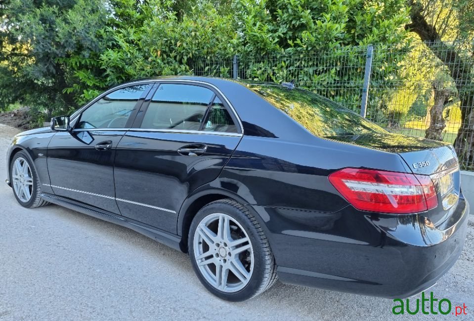 2010' Mercedes-Benz E-350 photo #4