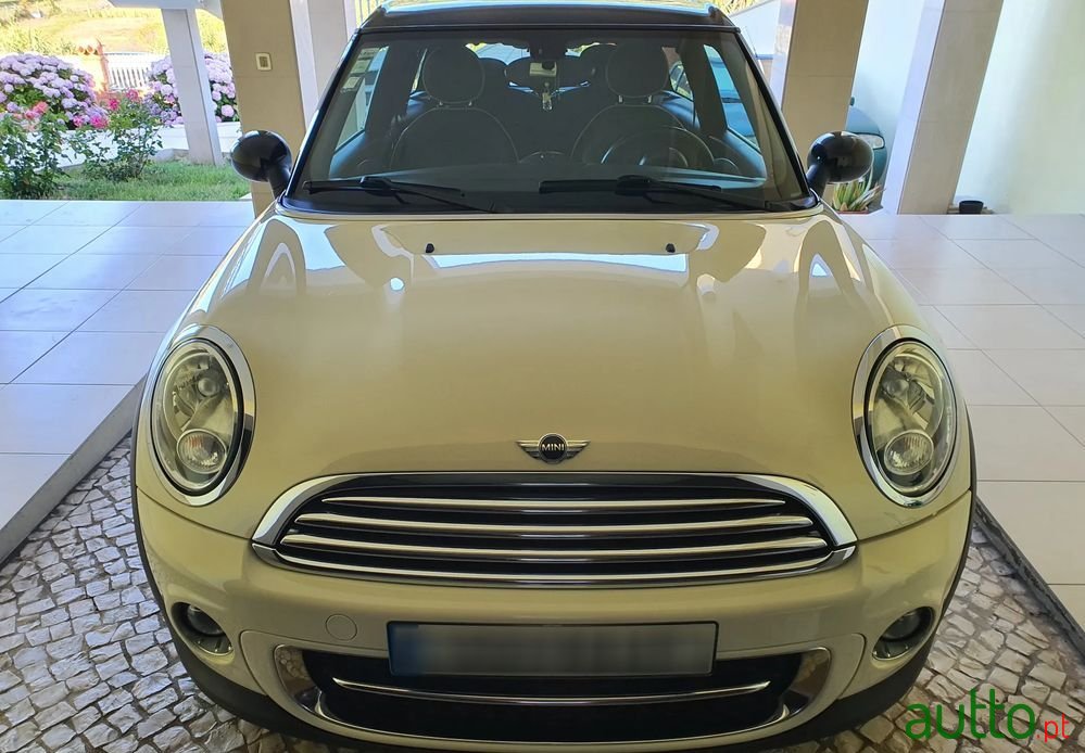 2010' MINI Clubman Cooper D photo #1