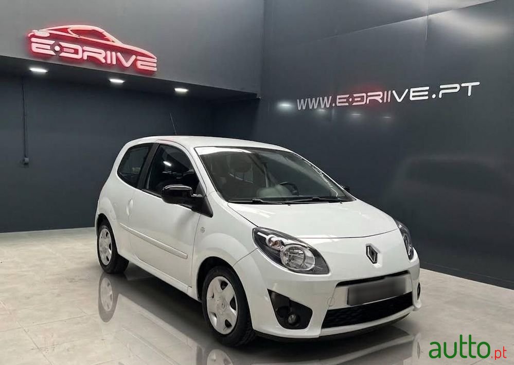 2011' Renault Twingo photo #2